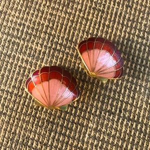 Vintage Avon Shell Earrings